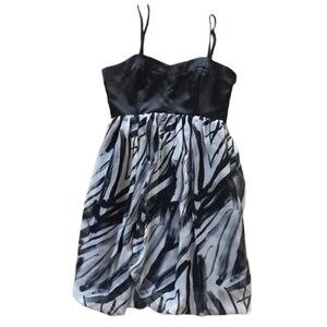 Forever 21 zebra bubble dress small